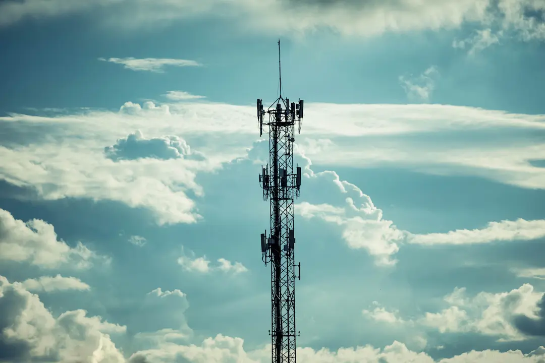 Sieci telekomunikacyjne &ndash; co to jest, rodzaje i jak działają?